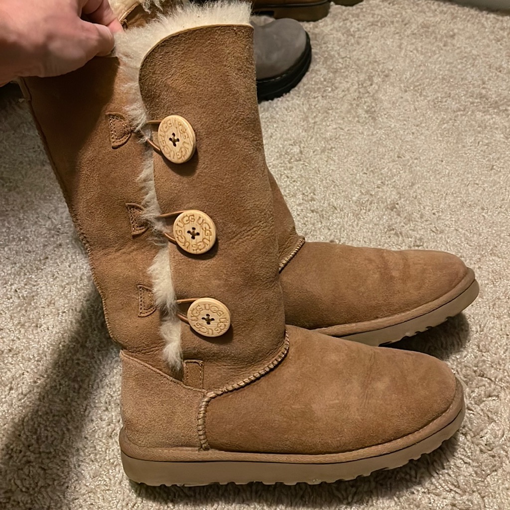 Ugg Bailey Button Triplett